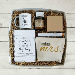 29 Bachelorette Gifts Ideas, Favors and Decor For An Awesome Girls ...