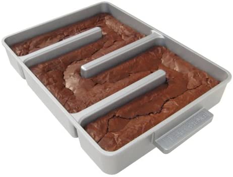 gifts-for-bakers-brownie-pan