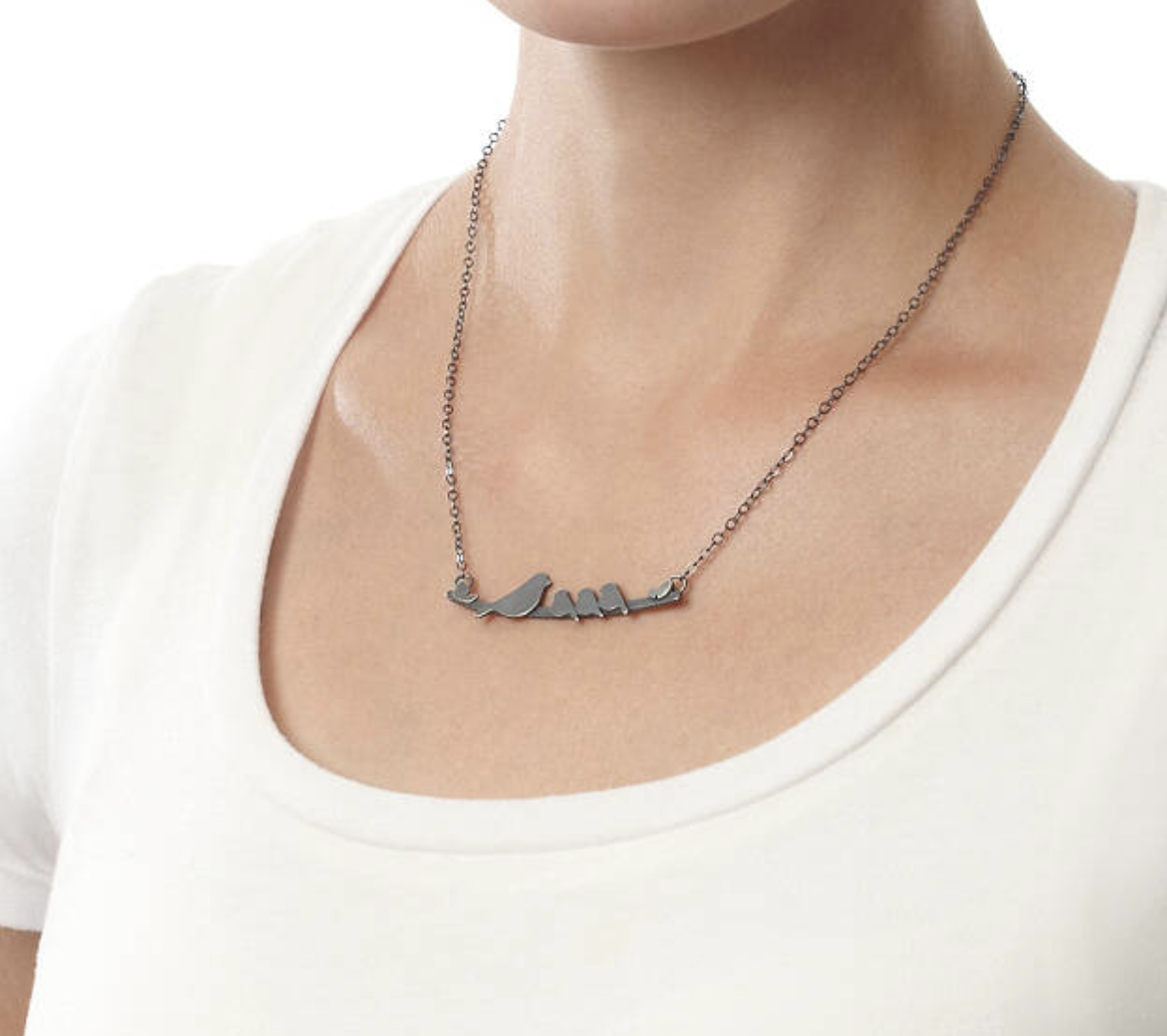 gifts-for-new-moms-bird-necklace