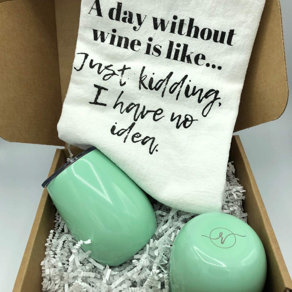 26 Lovely Retirement Gifts For Women To Start Her Next Chapter in 2021