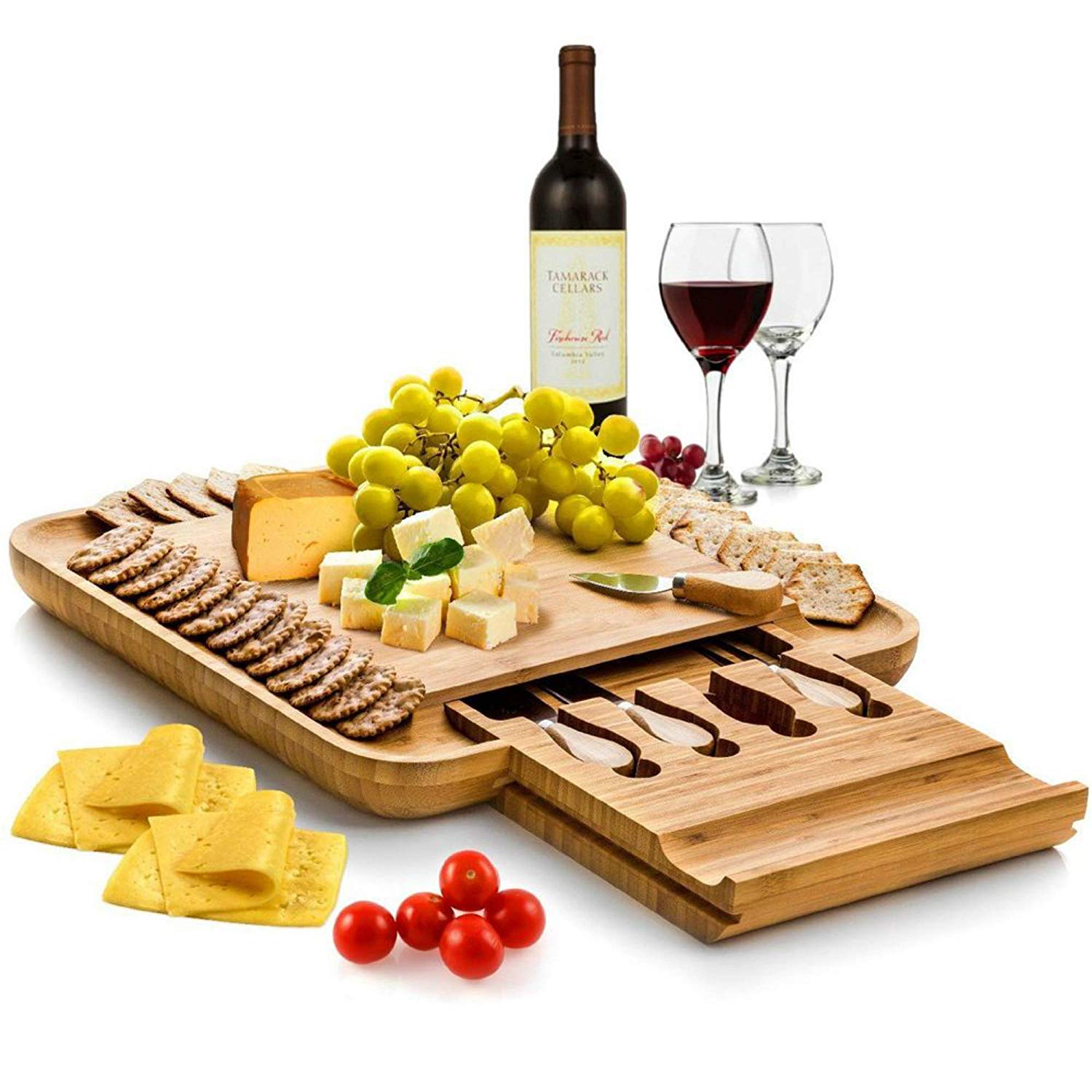 christmas-gift-ideas-for-best-friends-cheese-board