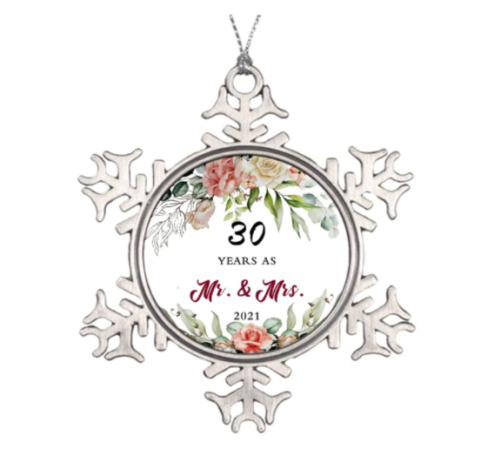 22 Modern and Traditional 30th Anniversary Gifts For Your Loved Ones in ...