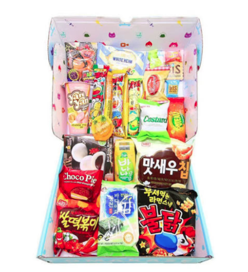 anime-gifts-japanese-snack-box