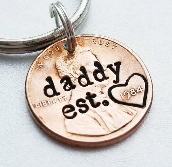 first-fathers-day-gifts-keychain 