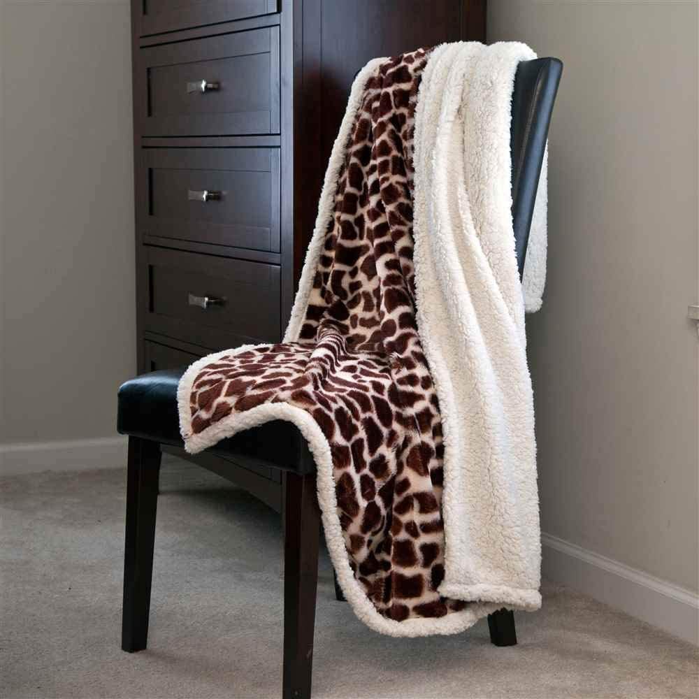 giraffe-gifts-throw-blanket