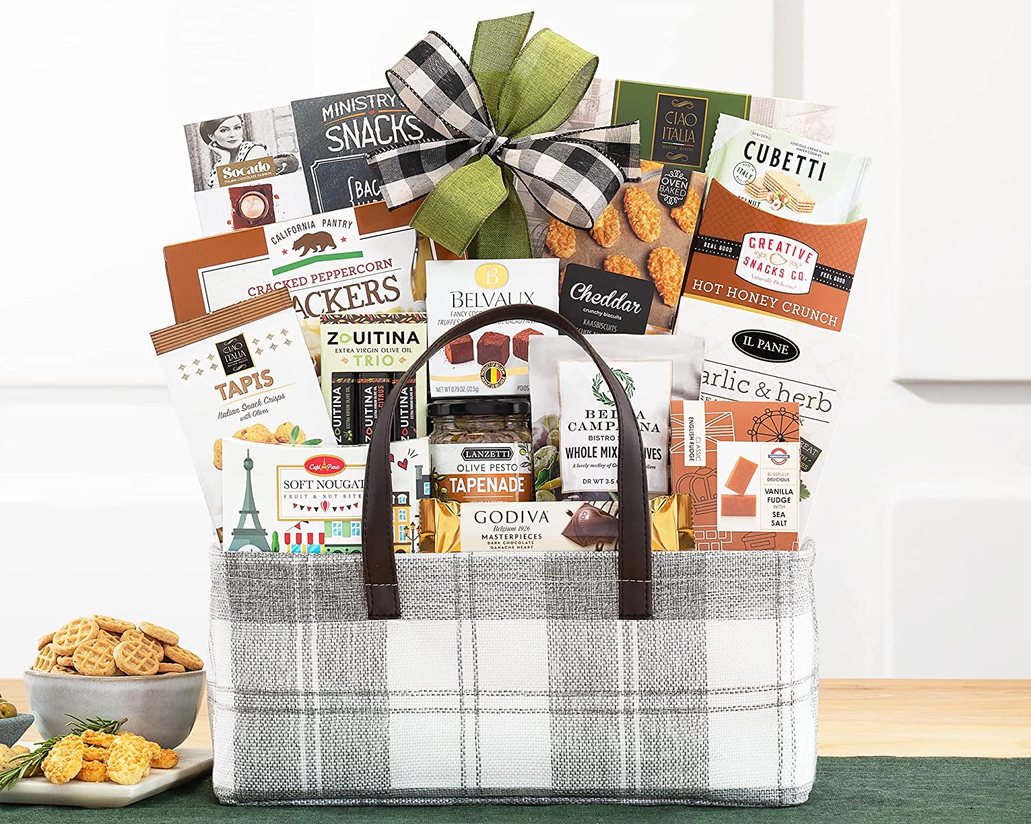 anniversary-gifts-for-parents-basket