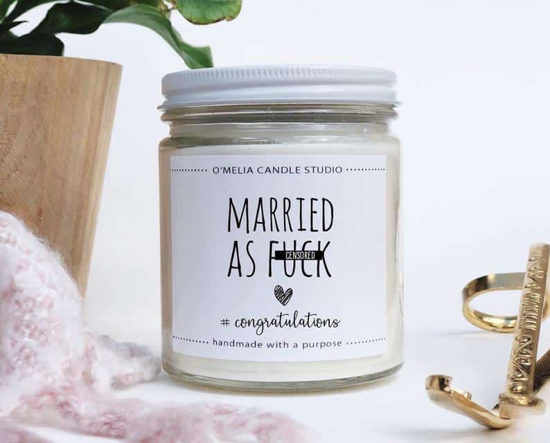 gifts-for-newlyweds-candle