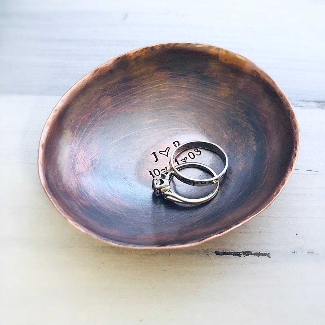 gifts-for-7th-anniversary-ring-bowl