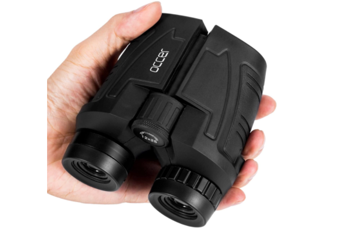 gifts-for-nature-lovers-binoculars