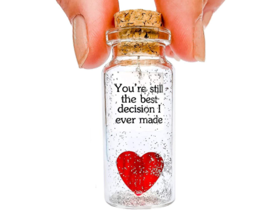 romantic-gifts-for-her-bottle