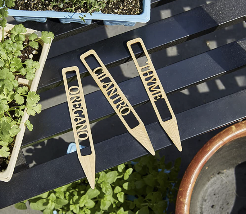 mothers-day-gardening-gifts-stakes