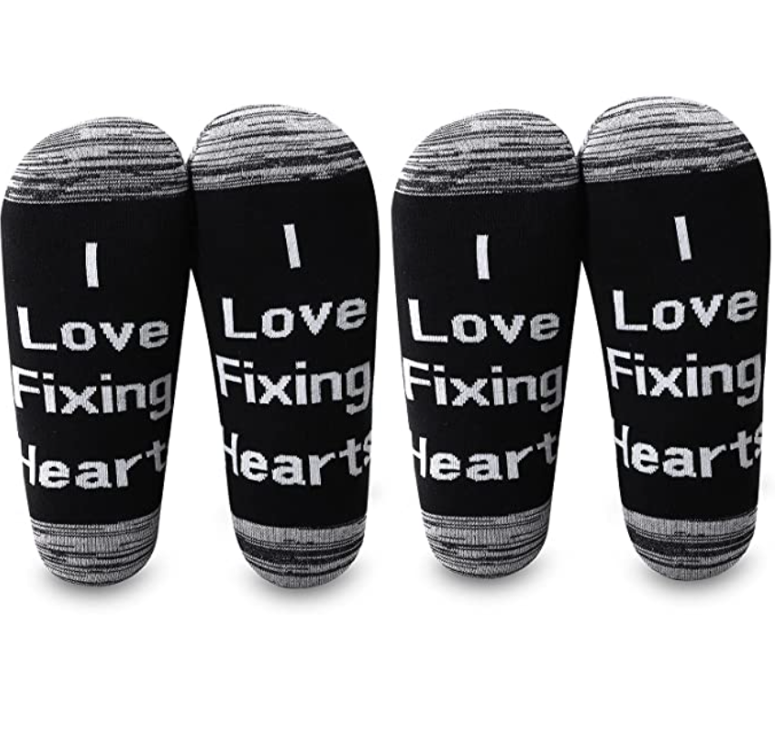 cardiologist-gifts-fixing-hearts-socks