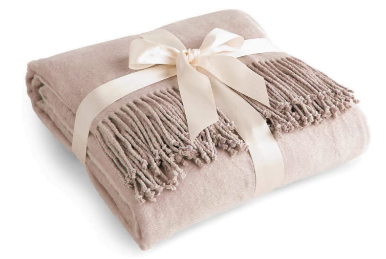 luxury-gifts-for-couples-blanket