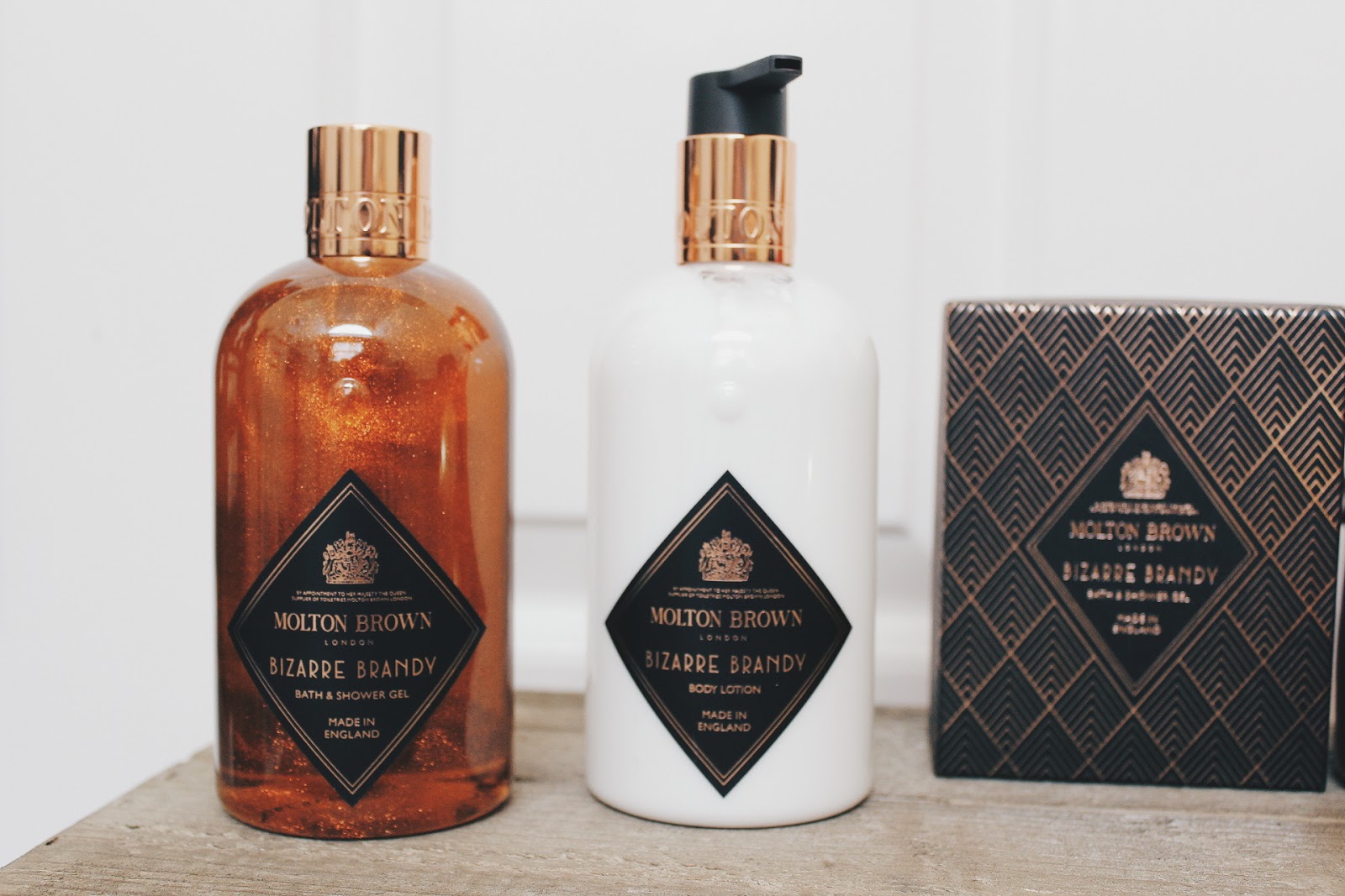 luxury-gifts-for-couples-lotion