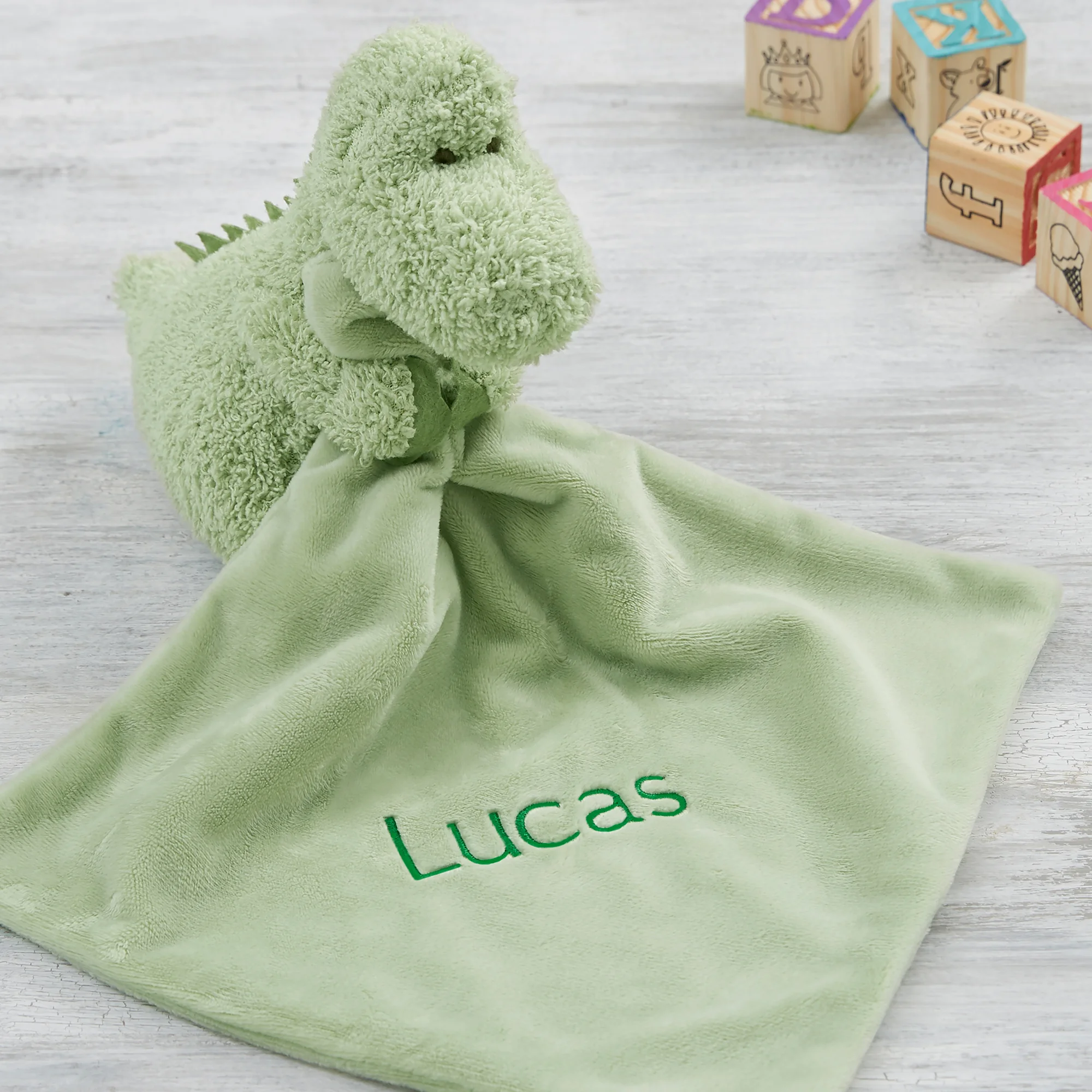 personalized-baby-gifts-lovey