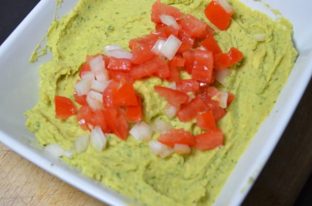 Avocado Hummus dip topping